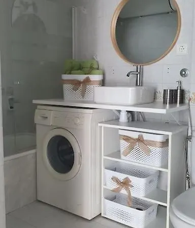Apartment Fully-equipped, Ideal Beach-front *